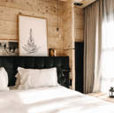mountain-group-seminar-chalet-bedroom-classic-offer-exclusive-hotel-alpaga-beaumier-megeve